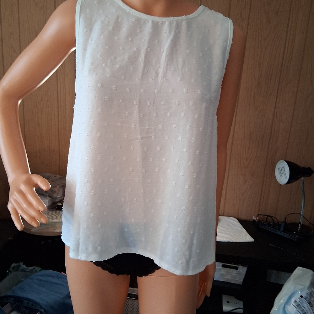 BOGO-Elegant White Sleeveless Top